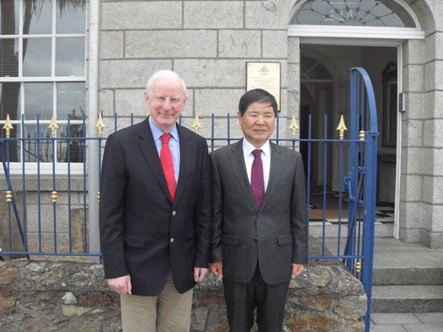 From left to right Mr. Patrick Hickey, President of OCI and Mr. Hae-yun Park, Ambassador, Republic of Korea